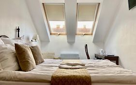 Opera16 Guestrooms